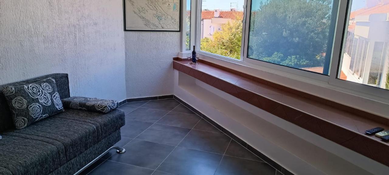 Apartment Tena Novalja Exteriör bild